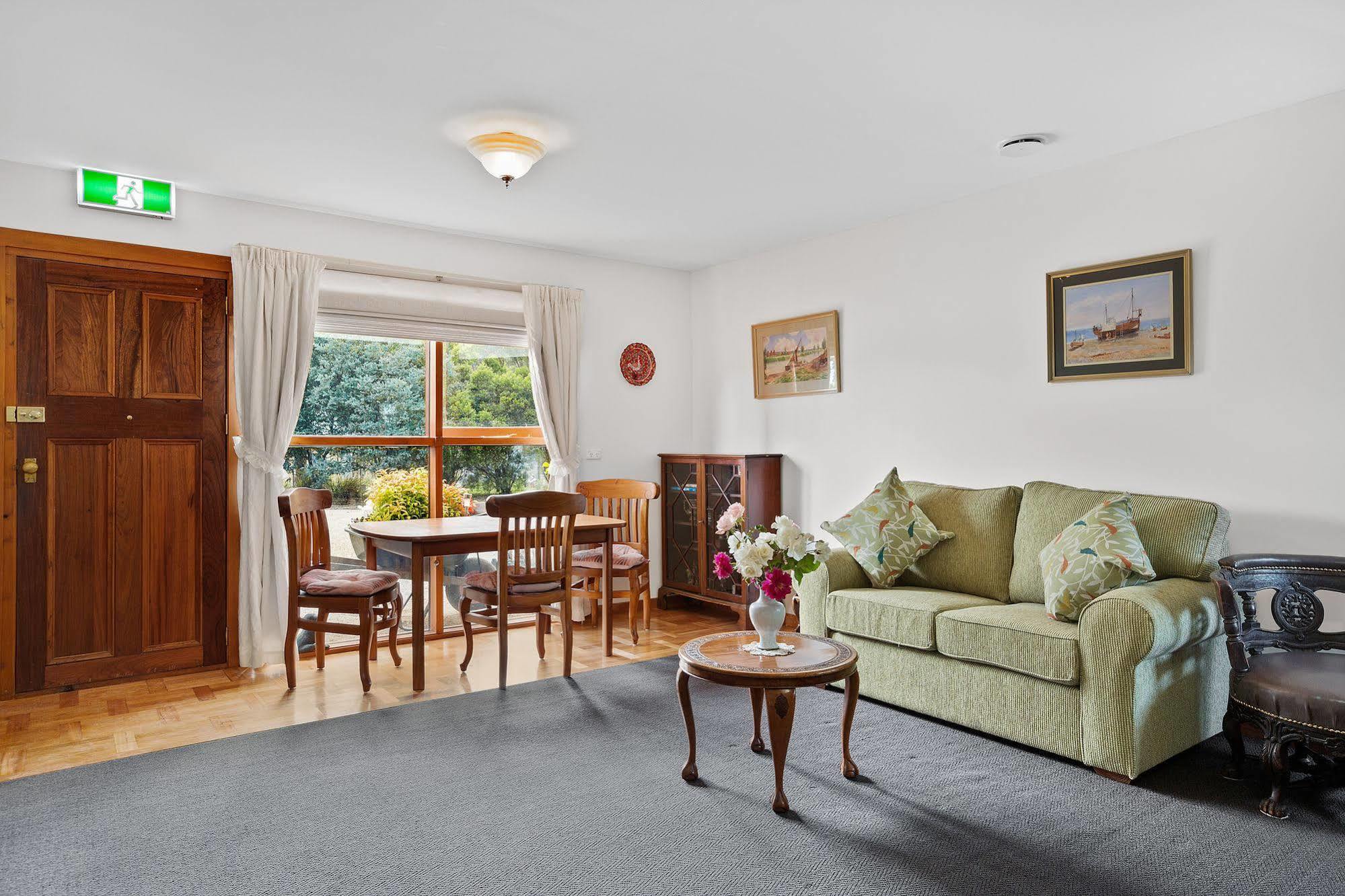 Brightwater Bed And Breakfast Tinderbox Экстерьер фото
